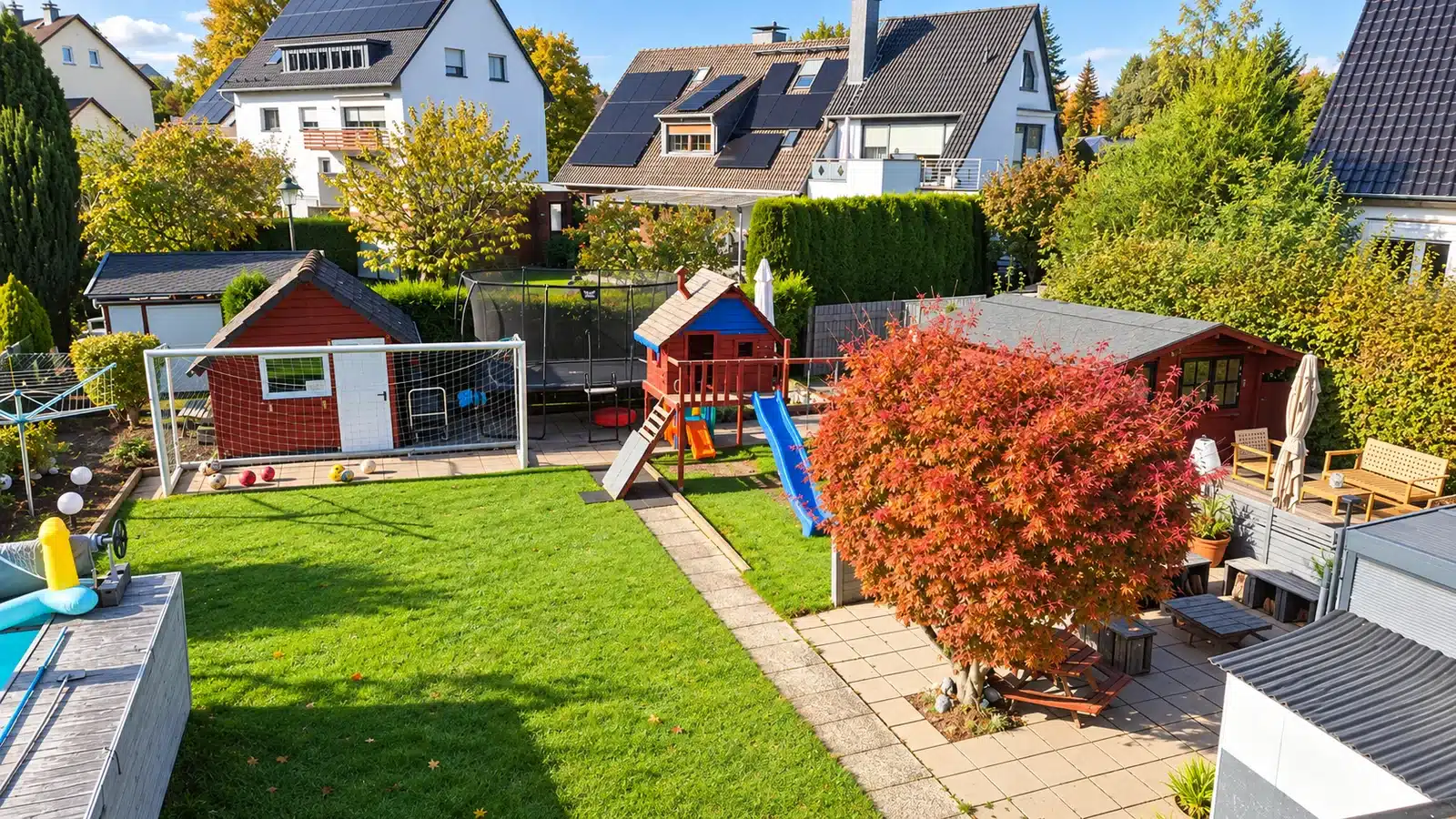 Überblick über den 400 m² großen Garten der Kindertagespflege in Schwerte-Wandhofen