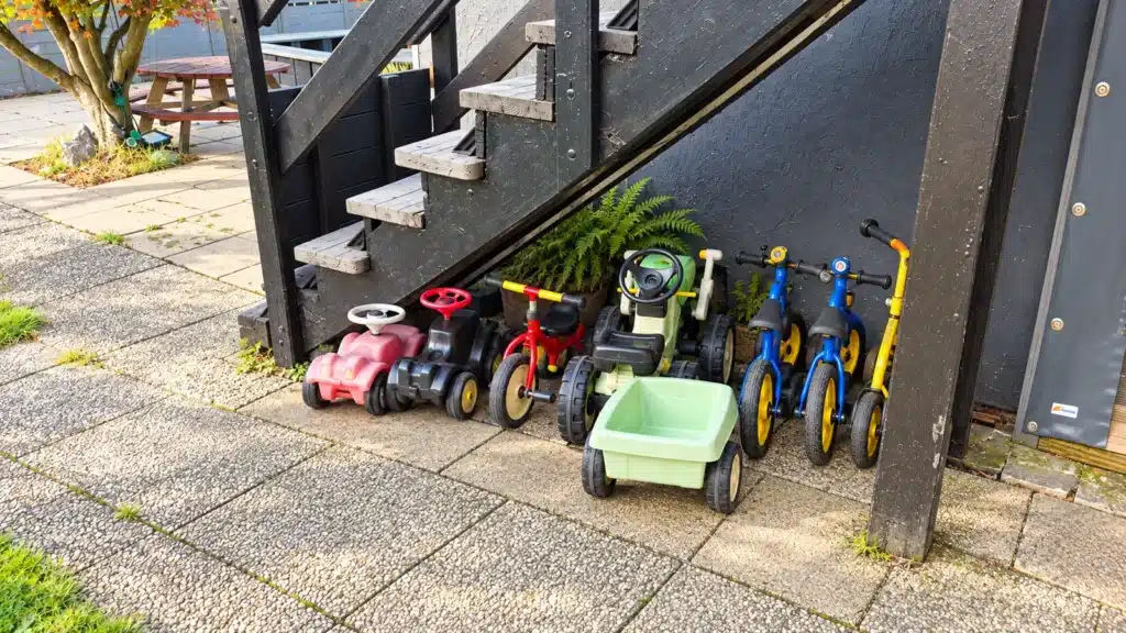 Bobbycars, Laufräder und Kinderfahrzeuge für den Garten
